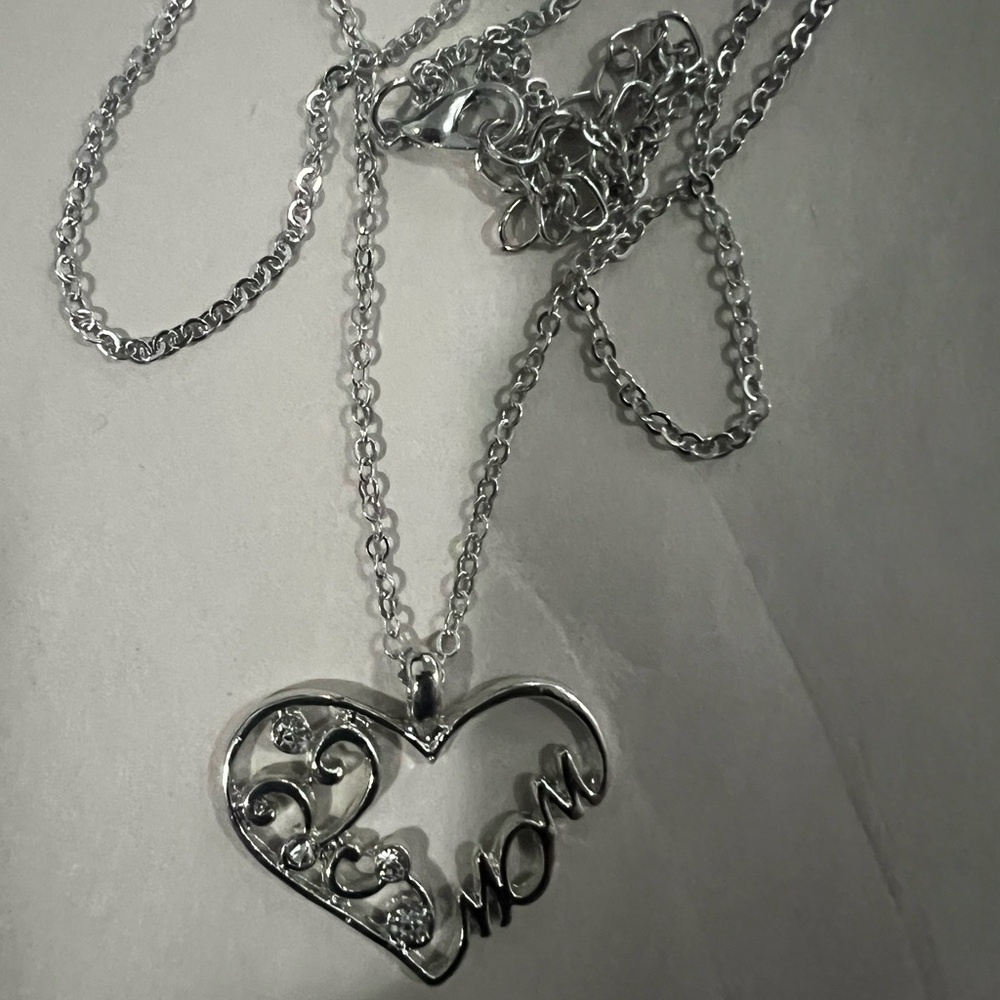 Heart 'Mom' Pendant Necklace in Silver - Women Jewelry